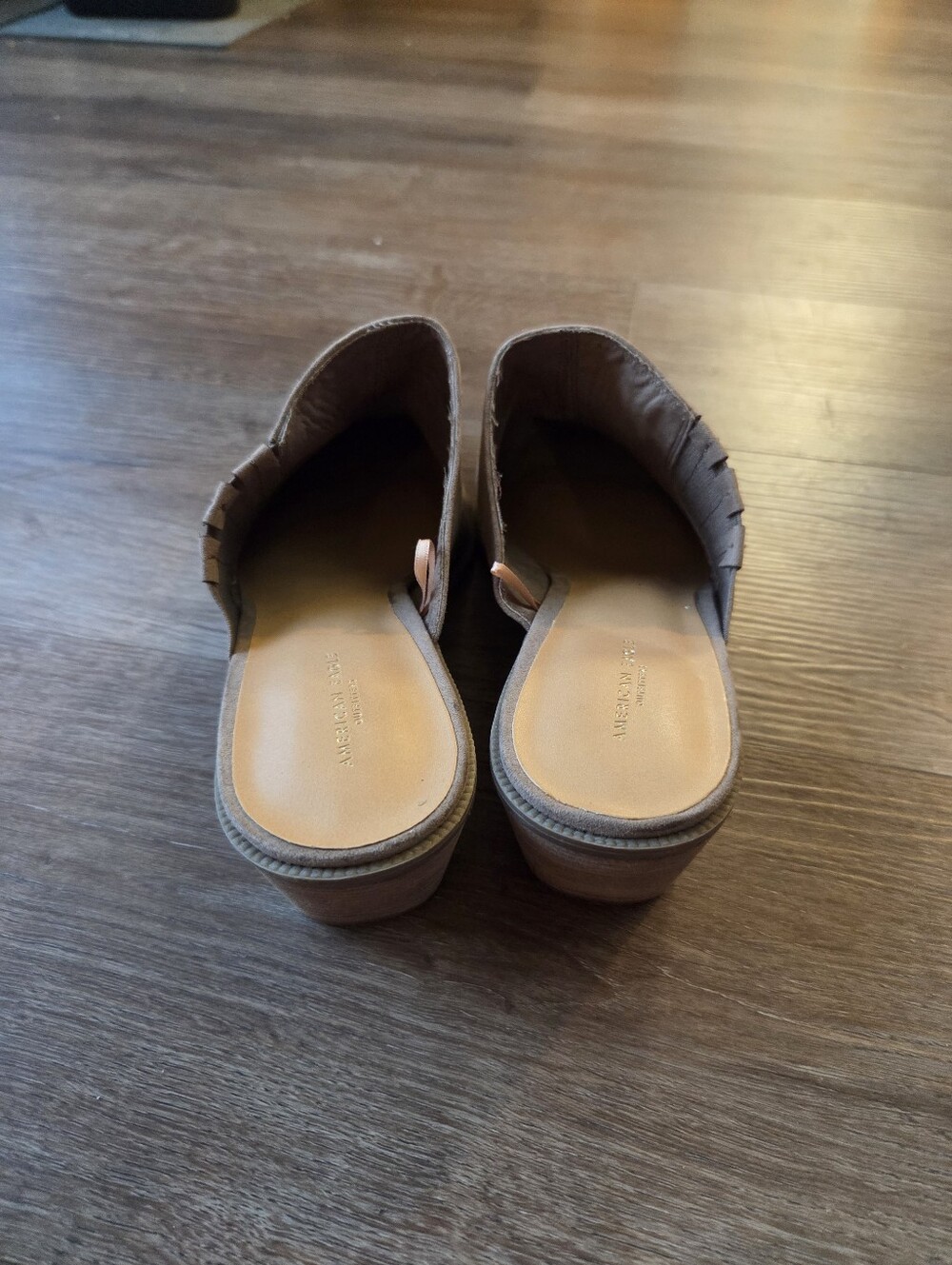 American Eagle Outfitters Taupe Suede Slip on Mule Heels Womens size 10 - Picture 6 of 9